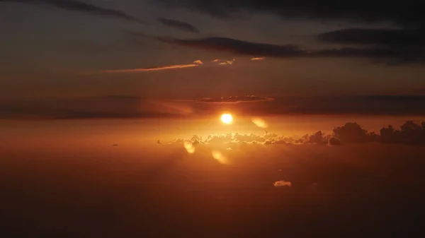 Roter Sonnenuntergang Über Den Wolken — Stockfoto