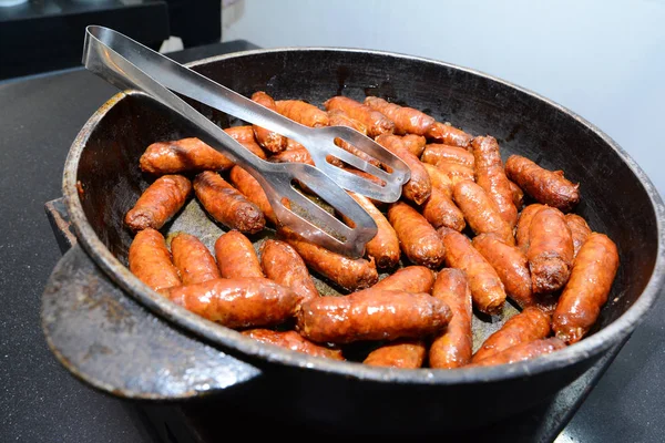 Saucisses Dans Une Casserole Spéciale Pour Servir Événement — Photo