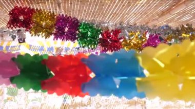 Sukkot için renkli süslemeleri