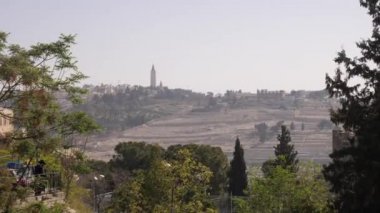  Kudüs 'ün eski şehrinde dua eden batı duvarı.