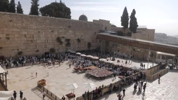 Προσευχόμενοι Άνθρωποι Δυτικό Τείχος Στην Παλιά Πόλη Της Ιερουσαλήμ — Αρχείο Βίντεο