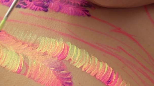 Сочетание цветов в нетрадиционном стиле живописи — стоковое видео