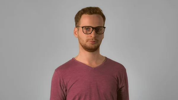 Portret imbir zdjąć okulary — Zdjęcie stockowe