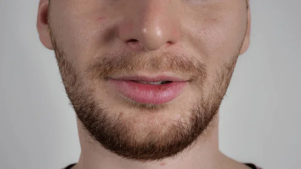 Detalles masculinos primer plano boca y barbilla — Foto de Stock