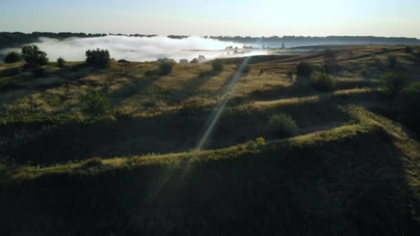 Flygfoto på land och landskap i ett landsbygdsområde — Stockvideo