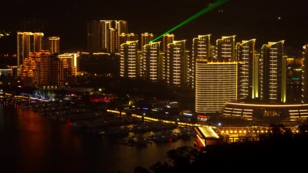 Illuminations colorées au bord de la mer — Video