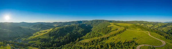 The mountain range of the Carpathian mountains. — Stock Photo, Image