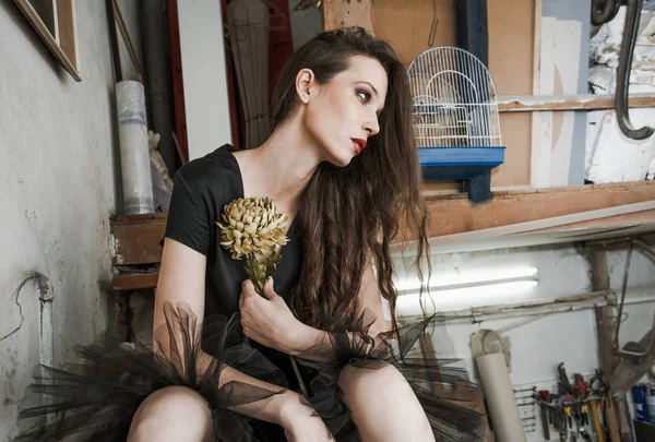 Young Fashion Woman Black Dress Old Artist Studio Sit Stairs — Stock Photo, Image