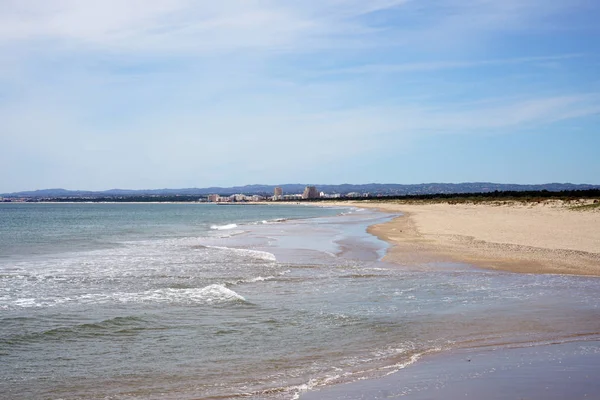 Yalnız Atlantic beach bahar Portekiz ışık ile şişer