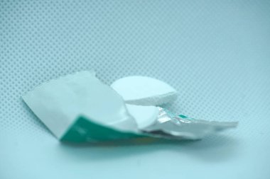 Tablet, kapsül ve drajelik ilaç en yaygın katı dozaj şekli vardır.