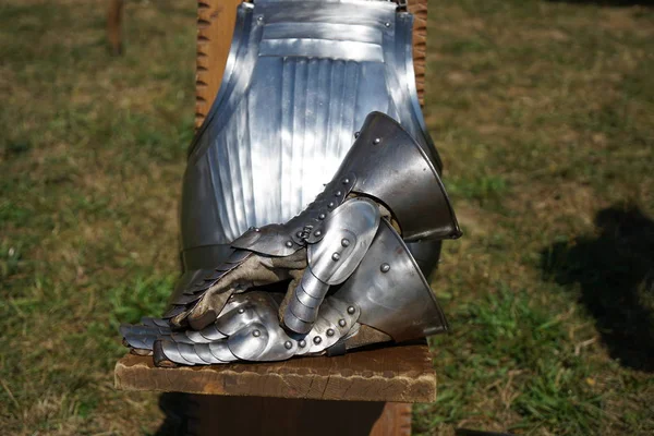 Artfully Handforged Knights Armor Helmets Collecting Carrying Festivals — Stock Photo, Image