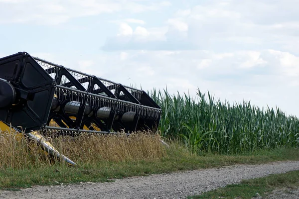 Met Moderne Machines Werken Landbouw Veel Gemakkelijker Hier Een Combine — Stockfoto