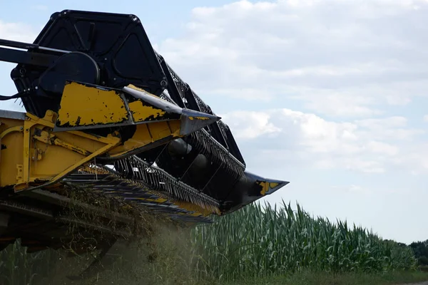 Met Moderne Machines Werken Landbouw Veel Gemakkelijker Hier Een Combine — Stockfoto