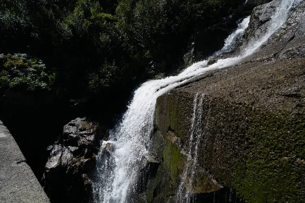 Cascata Una Strada Passaggio Austria All Inizio Dell Autunno — Foto Stock