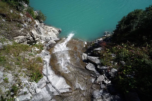 Şelale Erken Sonbaharda Bir Pass Road Avusturya — Stok fotoğraf