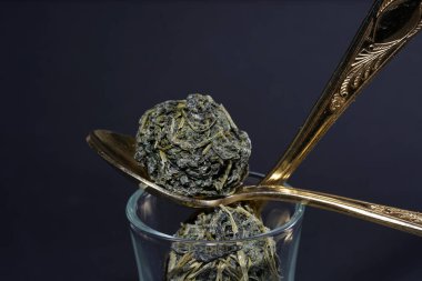 Jiaogulan bitki de ölümsüzlerin ot olarak adlandırılır ve satılan.