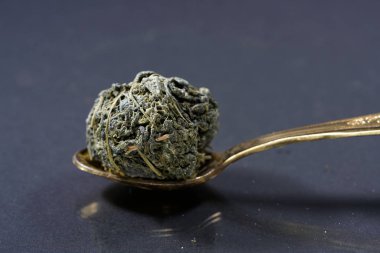 Jiaogulan bitki de ölümsüzlerin ot olarak adlandırılır ve satılan.