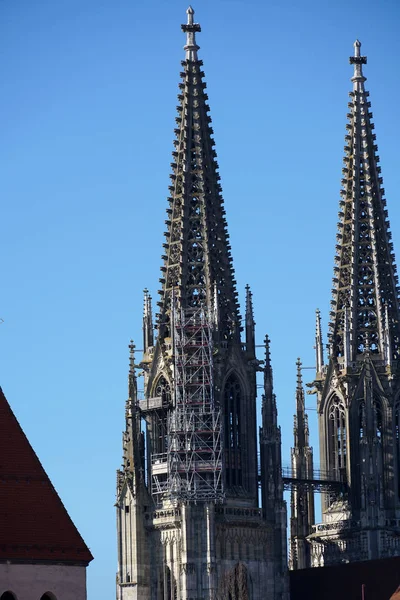 Regensburg Igrejas Antigas Fotografia Catedral São Pedro Sol Primavera — Fotografia de Stock