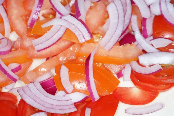 Onion Tomato Salad Washed Tomatoes Peeled Onion — Stock Photo, Image