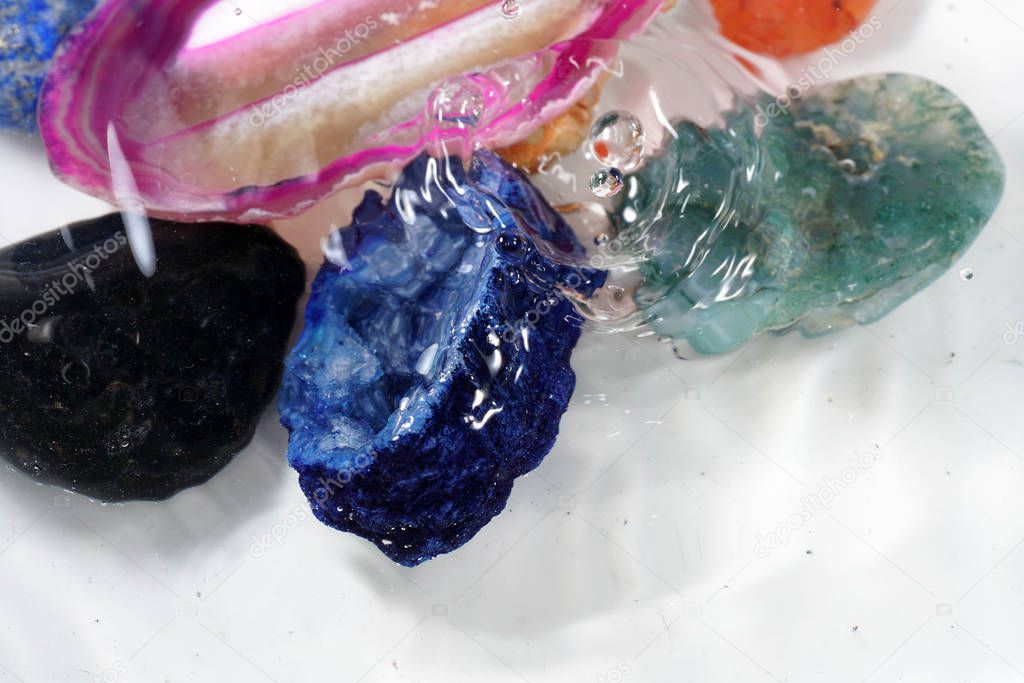 In the opinion of esoterics, healing stones, through their colors, affect their form and the minerals they contain.