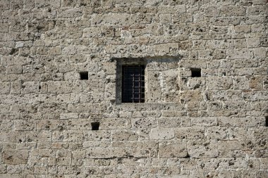 Dışarıdan fotoğraflanan pencereler her zaman binanın içinde ışık ve temiz hava getirmek için yararlı insanlar hizmet etmiş