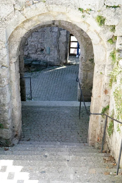 ゲマニーの公園の古い要塞の城門 — ストック写真