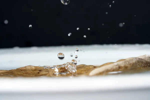 Gotas Água Fotografadas Com Flashes Alta Velocidade Conta Gotas Estúdio — Fotografia de Stock