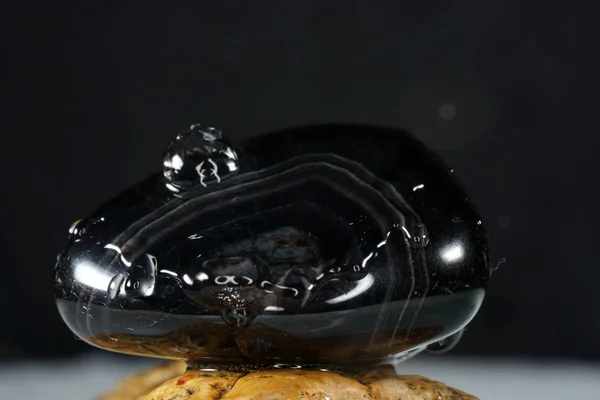 Wassertropfen Mit Hochgeschwindigkeitsblitzen Und Tropfer Studio Fotografiert — Stockfoto