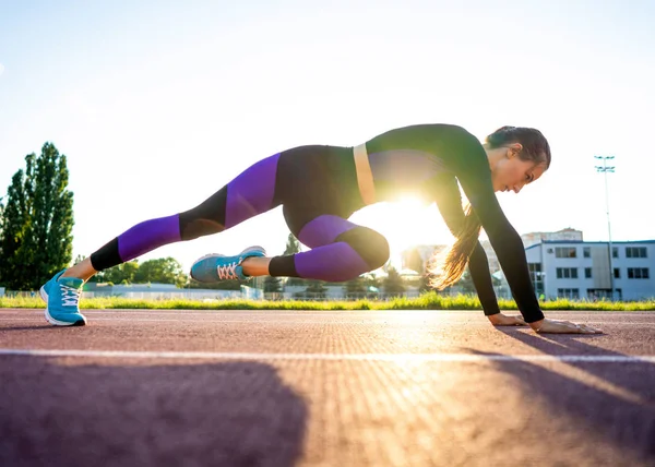 Girl Sportsman Crossfit Run Sunset Stadium — Stock Photo, Image