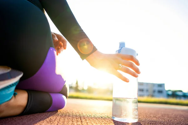 Girl Sportsman Crossfit Squats Agains Drinks Water Sunset — Stock Photo, Image