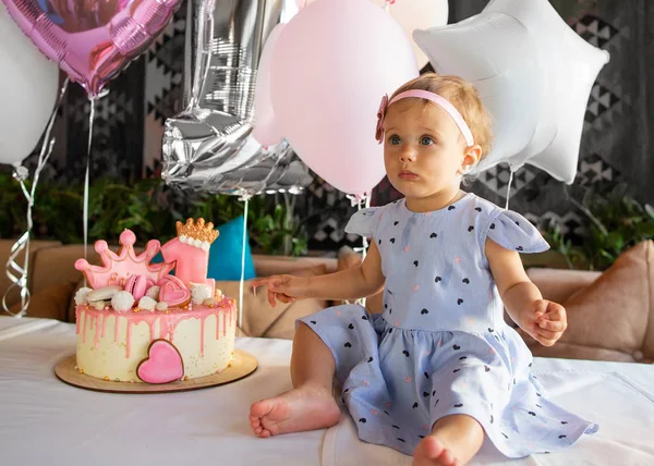 Kislány Boldog Születésnapot Party Szórakozás — Stock Fotó