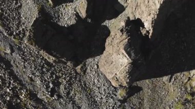 Havadan görünümü enkaz çökmekte ile yapılandırılmış taş. Hücresel kayalar. Taş silikon ağaçlarının kalır. Rusya Kuzey Kafkasya