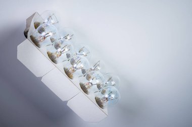 P21W 12V. Bir karton kutunun içindeki yan lambalar için bir set yeni araba ampulü.