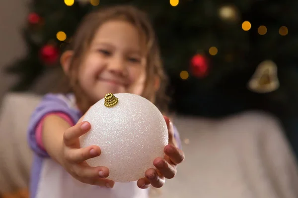 Happy Little Girl Holding Christmas Ball Decoration — Stock Photo, Image