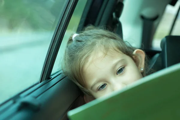 Adorable Young Girl Reading Book Long Drive Forest — Stock Photo, Image