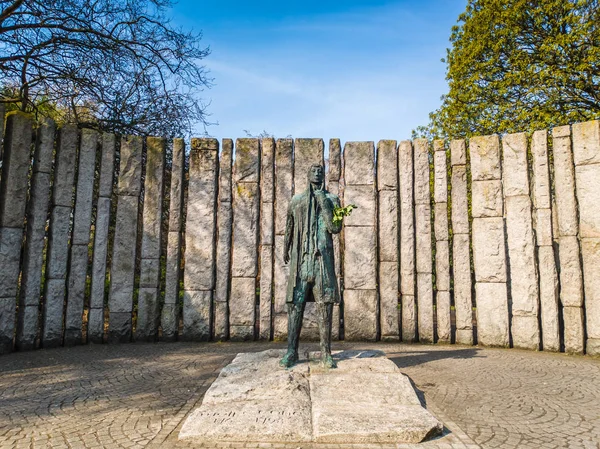 Theobald Wolfe Tone Statue på Stephens Green i Dublin Royaltyfrie stock-billeder