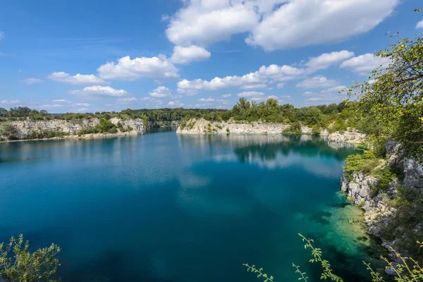 Красивый Карьер Голубой Водой Водохранилище Закрзовек Кракове Польша — стоковое фото