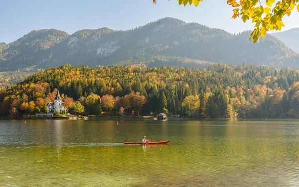 Cena Outono Idílica Lago Grundlsee Localização Resort Grundlsee Liezen Distrito — Fotografia de Stock