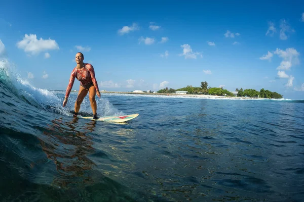 Happy Surfer Rides Ocean Wave Smiles Perfect Sunny Day Crystal — Stock Photo, Image