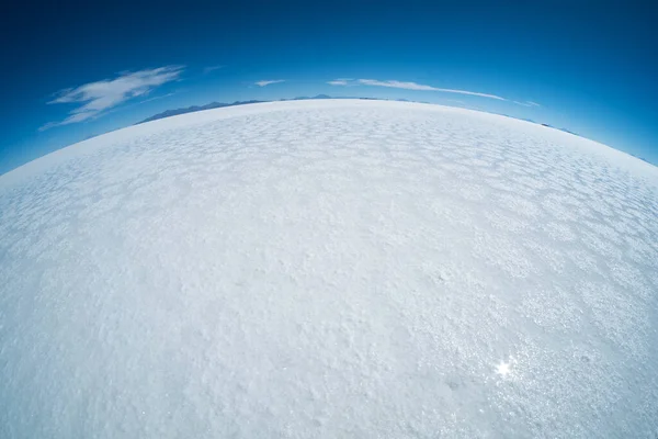 Salar Uyuni Sal Plano Com Padrões Sal Céu Azul Claro — Fotografia de Stock