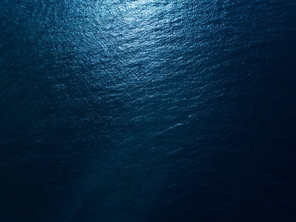 Αεροφωτογραφία Της Επιφάνειας Της Θάλασσας Σκοτεινή Και Σκιασμένη Έκδοση — Φωτογραφία Αρχείου