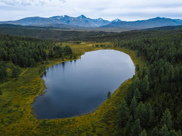 Vista Aérea Del Lago Kidelyu Cerca Del Paso Montaña Ulagan —  Fotos de Stock