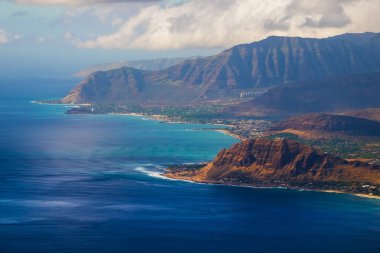Oahu, Hawaii, ABD sahil şeridinin havadan görüntüsü.