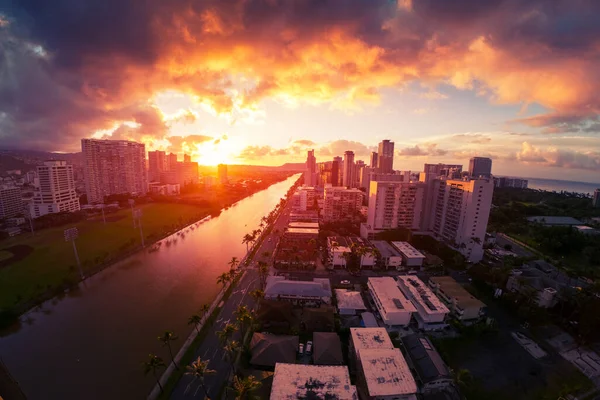 Stad Honolulu Tijdens Kleurrijke Zonsopgang Hawaï Verenigde Staten — Stockfoto
