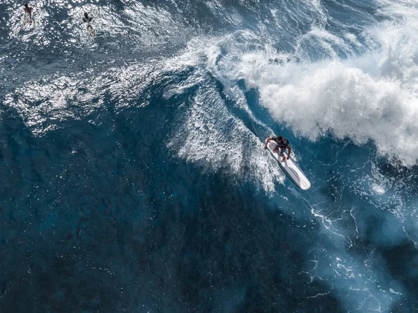 Letecký Pohled Surfaře Jedoucího Vlně Oceánu Oahu Havaj — Stock fotografie