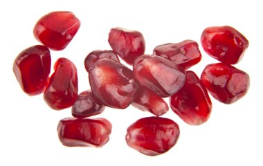 siyah bir arka plan üzerinde izole garnet