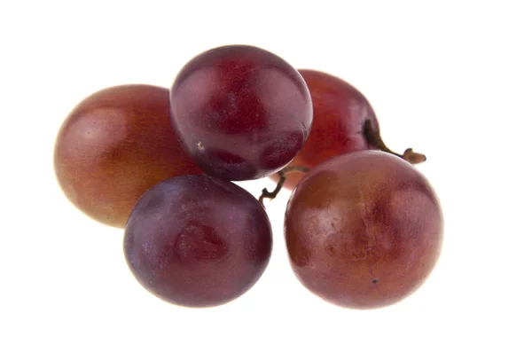 一串葡萄在白色背景下被隔离 作为包装设计的一个要素 — 图库照片