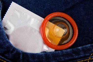 Mavi Jeans cebinde prezervatif