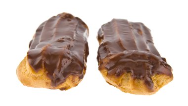 Beyaz arka plan üzerinde izole çikolata kaplı muhallebi