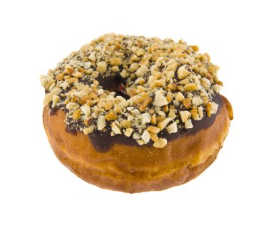 Beyaz arka plan üzerinde izole fındıklı çikolata çörek